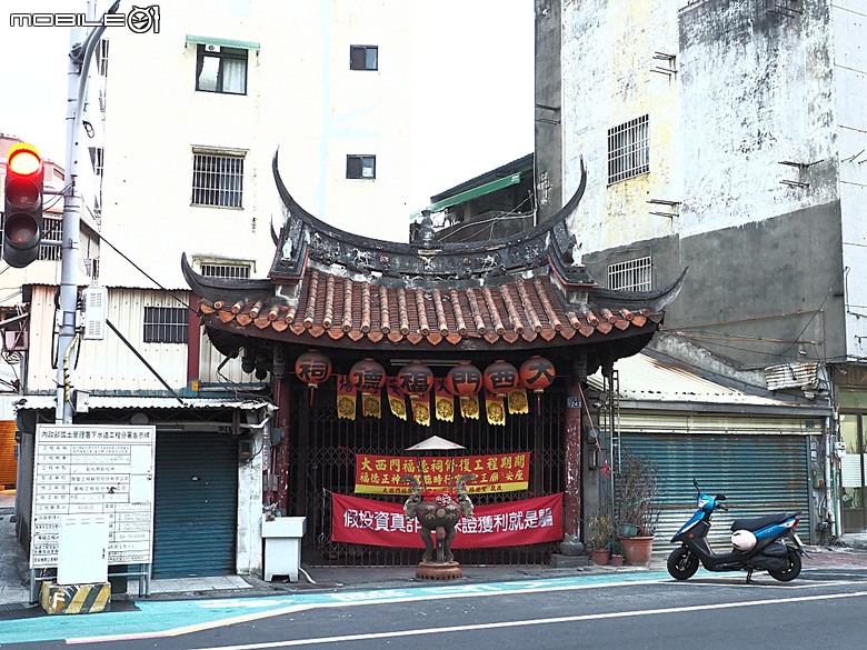 彰化 彰邑聖王廟(威惠宮)、大西門福德祠、彰邑關帝廟、彰邑慶安宮、懷忠祠、曇花佛堂、梨春園曲館 — 彰化市區古蹟探訪之一