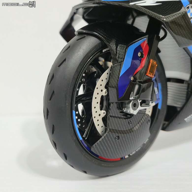 點我看大圖 🔧【模型新手也能輕鬆組 Part5】🏍️ 1/9 MENG MT-009S 1/9 BMW M1000RR 悅色版