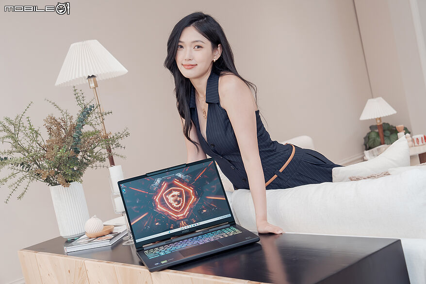 MSI Crosshair 16 Max HX E2W｜鎖定勝負的精準效能控制