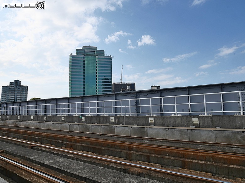 哈瑪星鐵道園區、舊打狗驛故事館、高雄港車站北號誌樓、鐵道園區天空雲台、金馬賓館當代美術館、打狗水道量水器室,附掛2026高雄冬日遊樂園紀實 — 冬日高雄港濱散策 哈瑪星鐵道園區篇