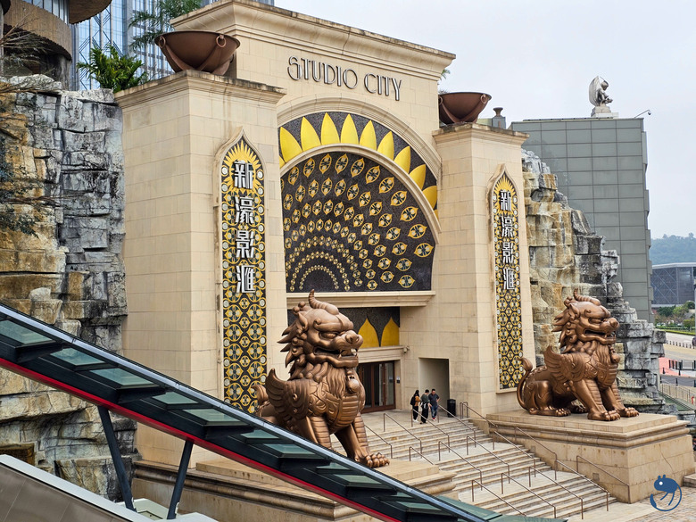 澳門|*交通便利 吃喝玩樂都適宜* 新濠影匯 Studio City Macau