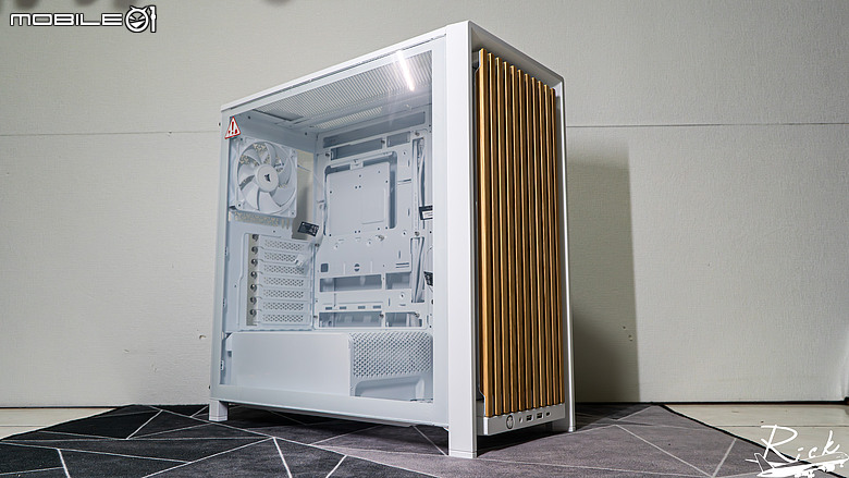 點我看大圖 【開箱】木紋靜謐氣息 | CORSAIR FRAME 4000D WOOD RS WHITE