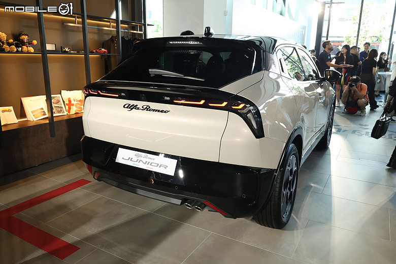 【採訪】Alfa Romeo Junior 正式發表，純電、油電雙動力建議售價139.8萬元起！