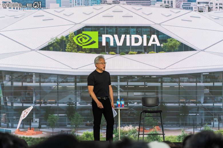【採訪】NVIDIA 台灣員工大會 黃仁勳宣布 Constellation 台灣總部 2030 落成啟用 現場更回答員工 AI 工作焦慮提問
