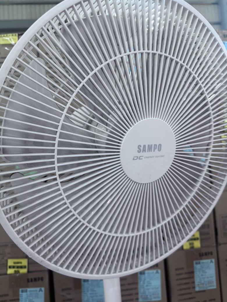 [分享] 逛風扇意外入手一台三星 65吋QLED電視!FY家電特賣