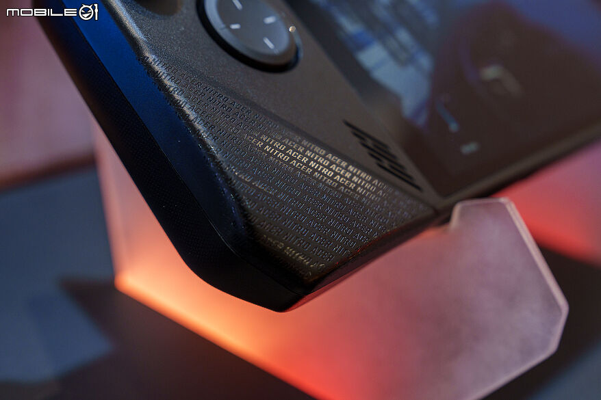 【Computex 2026】Acer Predator Atlas 8 實機動手玩 Intel Arc G3 Extreme 處理器帶來效能大升級