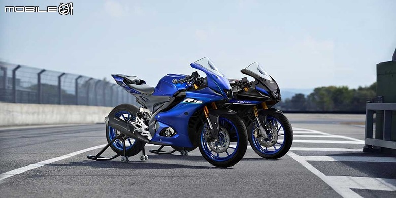 點我看大圖 【國內新訊】YAMAHA 發表 CYGNUS X 極鋒銀新色與2026年式 YZF-R15 全新車色