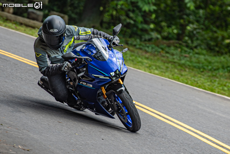 2026 YAMAHA YZF-R3試駕報告｜造型大改款帥得有感、熟悉的平台好騎依然！