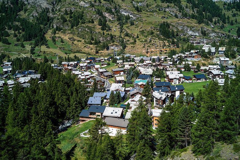 點我看大圖 2024瑞士義大利山脈之旅之11-2、0823 Gornergrat到Zermatt
