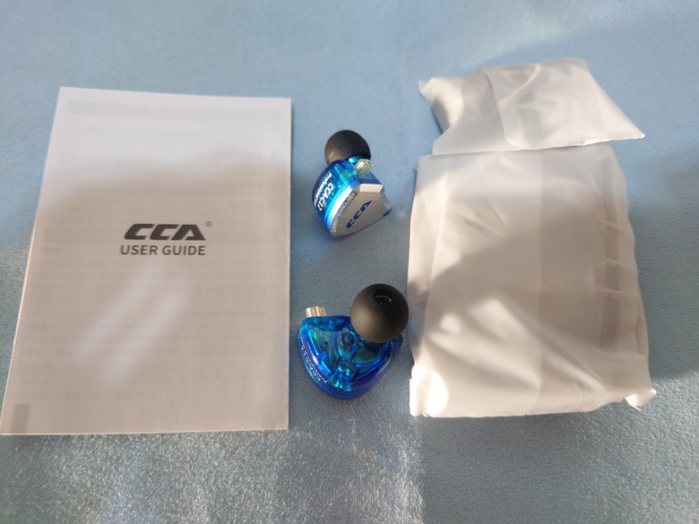 [平價美聲]CCA C12追求韻味的hifi耳機