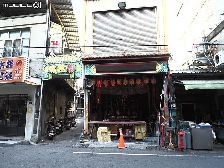 彰化 彰邑聖王廟(威惠宮)、大西門福德祠、彰邑關帝廟、彰邑慶安宮、懷忠祠、曇花佛堂、梨春園曲館 — 彰化市區古蹟探訪之一