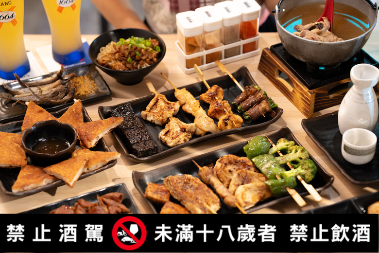 點我看大圖 兩壺熱清酒149元!台北101附近神醬串燒19元起,Dcard與PTT兩大論壇推薦台北居酒屋,附最新菜單