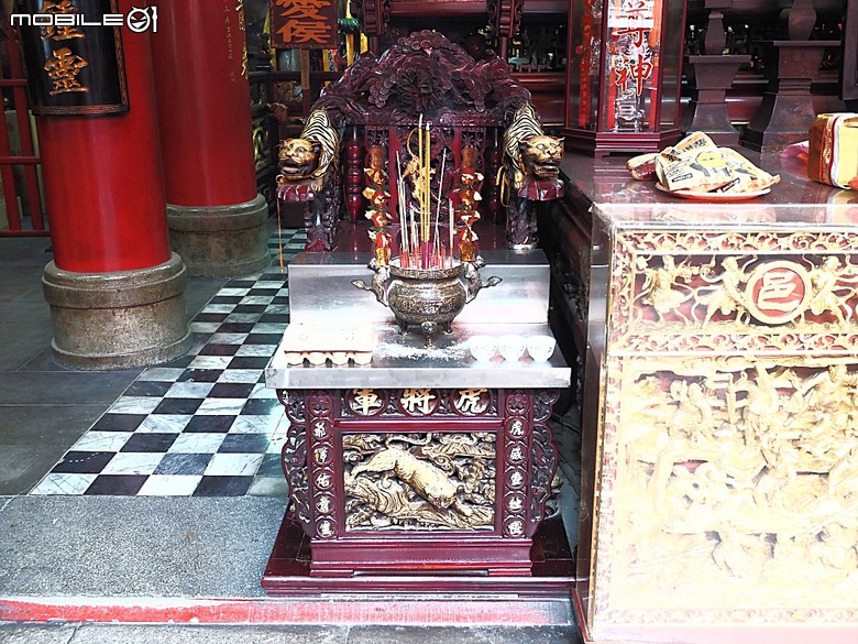 彰化 彰邑聖王廟(威惠宮)、大西門福德祠、彰邑關帝廟、彰邑慶安宮、懷忠祠、曇花佛堂、梨春園曲館 — 彰化市區古蹟探訪之一
