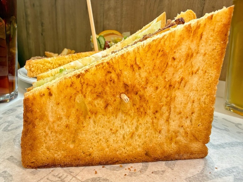 后里早午餐推薦，拼盤、鍋燒、咖哩飯統統有，就在麗寶樂園附近！