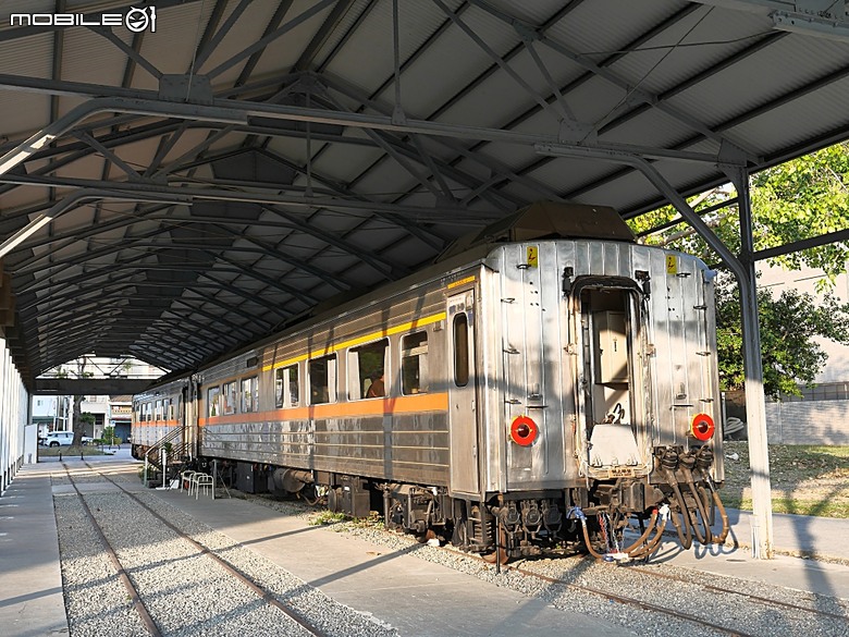 哈瑪星鐵道園區、舊打狗驛故事館、高雄港車站北號誌樓、鐵道園區天空雲台、金馬賓館當代美術館、打狗水道量水器室,附掛2026高雄冬日遊樂園紀實 — 冬日高雄港濱散策 哈瑪星鐵道園區篇