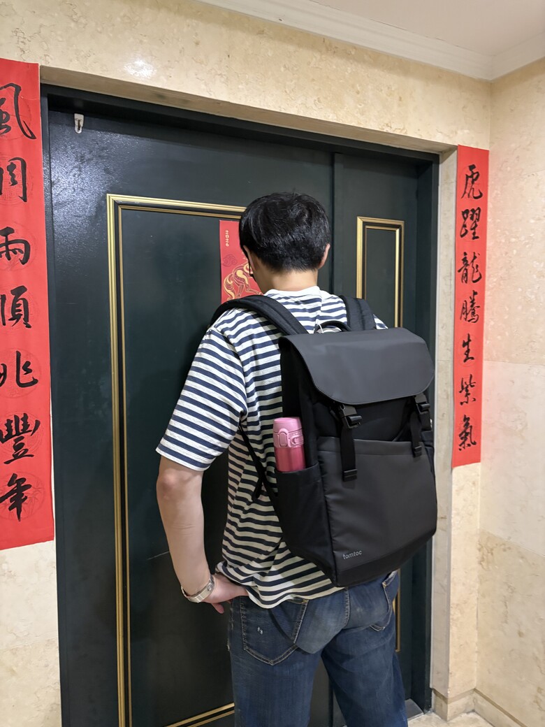 通勤筆電包｜tomtoc Slash-T64 Flip Laptop Backpack (同場加映｜金門小菜刀）