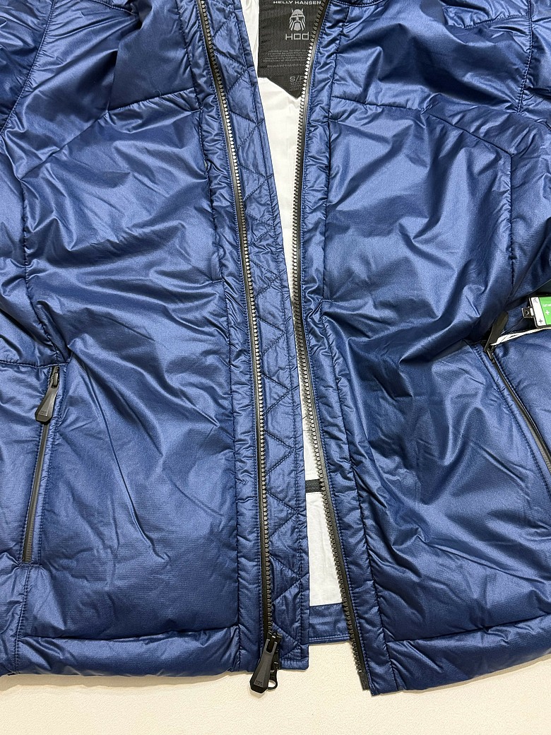 【簡單開箱】Helly Hansen Graphene 外套