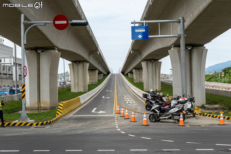 淡江大橋首通成功，淡水往返八里、林口省下約25分鐘車程。