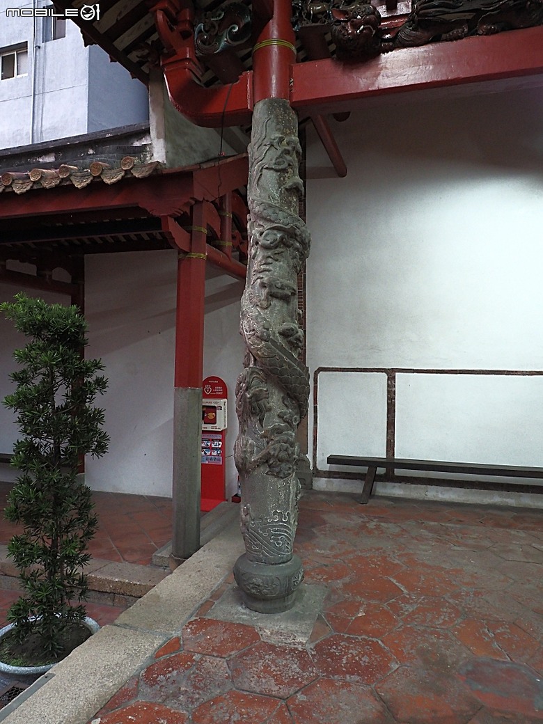 彰化 彰邑聖王廟(威惠宮)、大西門福德祠、彰邑關帝廟、彰邑慶安宮、懷忠祠、曇花佛堂、梨春園曲館 — 彰化市區古蹟探訪之一