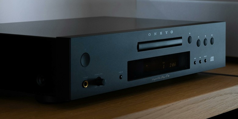 重拾實體音樂的魅力!ONKYO C-30 CD Player 開箱體驗