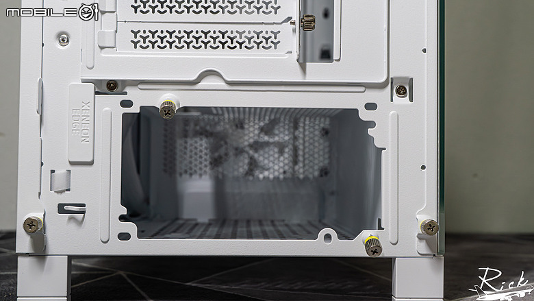 點我看大圖 【開箱】木紋靜謐氣息 | CORSAIR FRAME 4000D WOOD RS WHITE