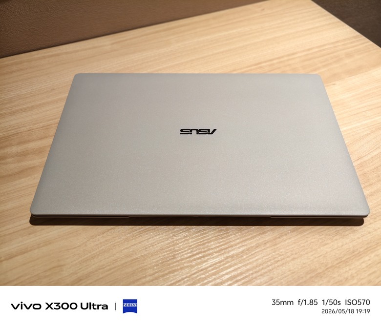 Expertbook Ultra 358H \ 32G \ 1T SSD 開箱