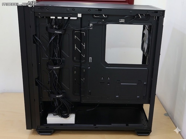 木紋裝飾風量強化 Antec P30 ARGB