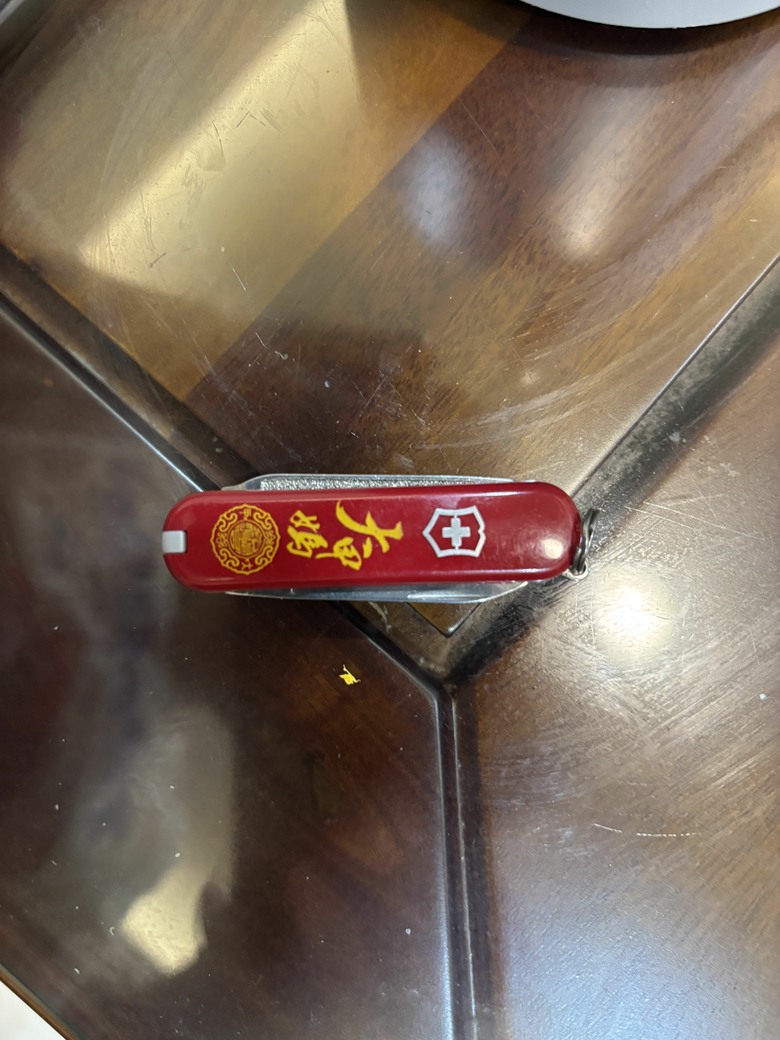 新刀入荷,你也有想要的名刀嗎?分享一下最近新增的瑞士刀收藏