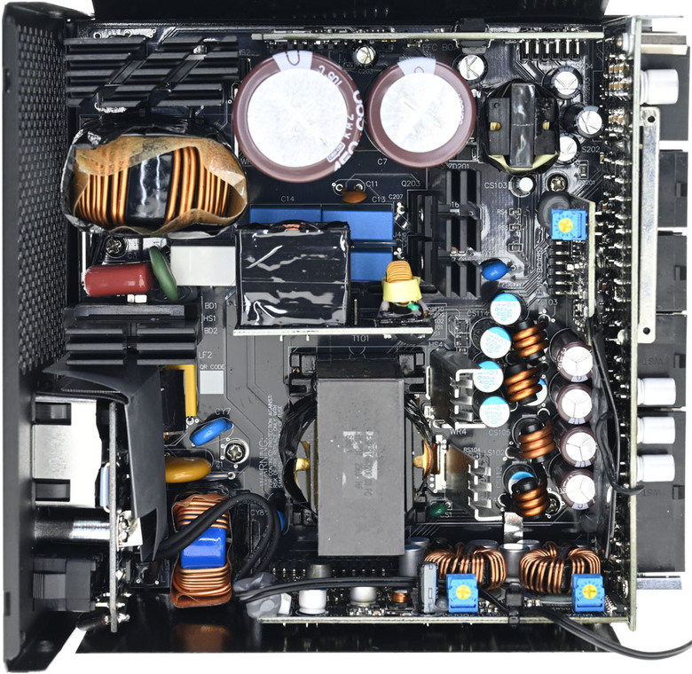 點我看大圖 FSP MEGA GM 1200W金牌全模組電源開箱