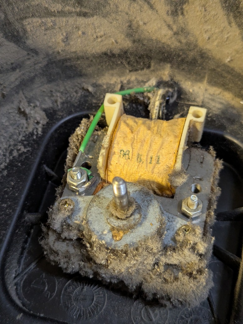 浴廁排氣扇當居家負壓換氣機，清潔完成