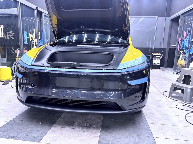 [開箱]嘉義汽車包膜｜ Tesla白TPU＋黃改色膜對照｜收邊工藝近拍，判斷師傅功力好不好！