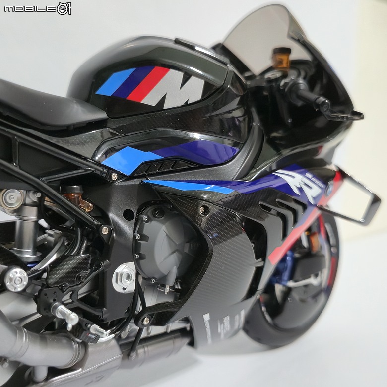 點我看大圖 🔧【模型新手也能輕鬆組 Part5】🏍️ 1/9 MENG MT-009S 1/9 BMW M1000RR 悅色版