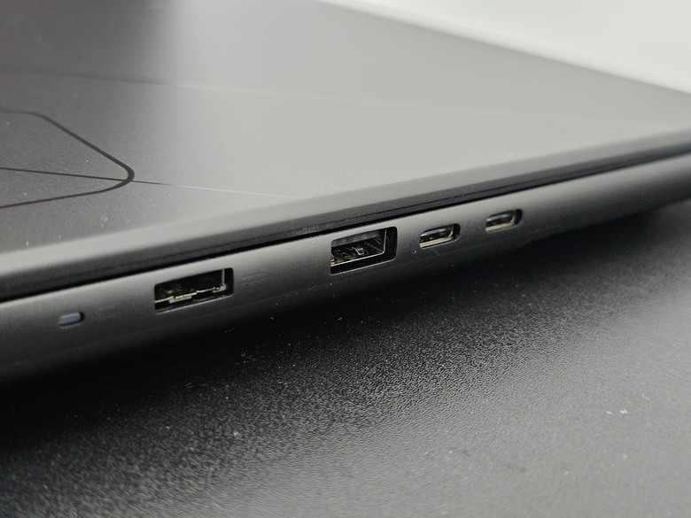 2026 MSI Stealth 16 AI+ 簡單開箱