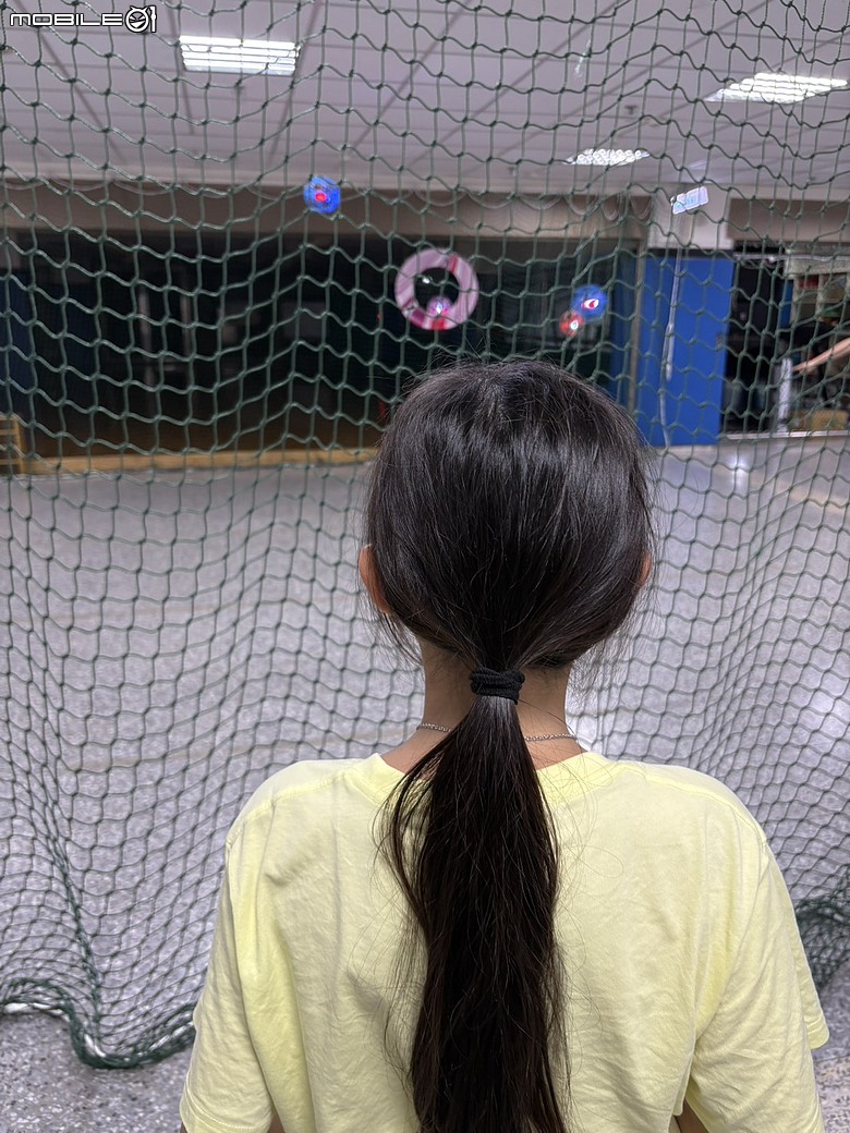 小學生也能玩無人機足球？ 球機組裝、初測心得與家長觀察全紀錄
