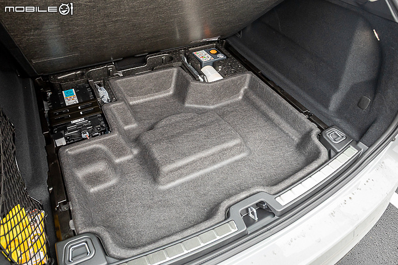 Volvo 小改款 XC60 B5 試駕｜保留核心優勢，高級感再強化！