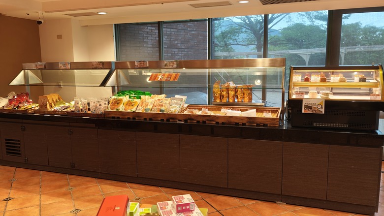 北海岸一日遊 - 金山享魚路午餐 / 金山老街閒逛 / 陽明山天籟飯店泡溫泉 / 老梅綠石槽觀景