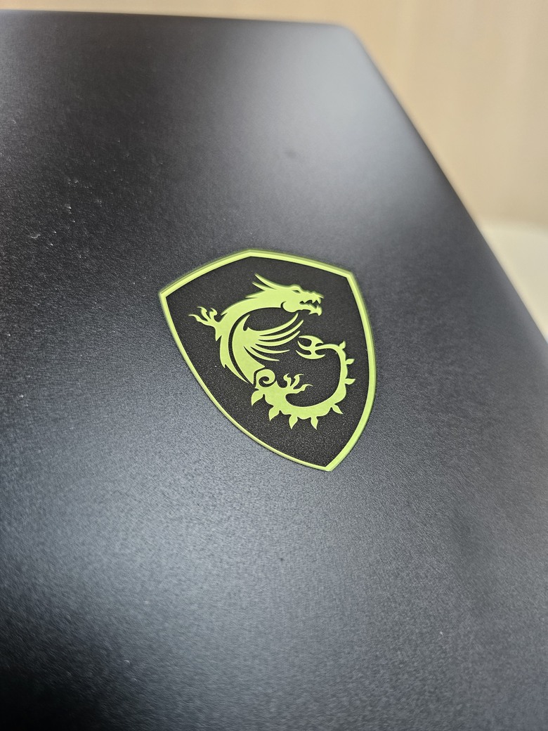 MSI Raider 16 HX B2WH-026TW 新工作伙伴開箱