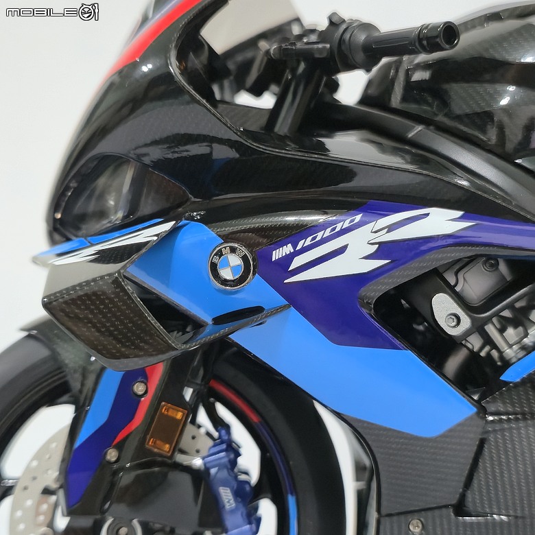 點我看大圖 🔧【模型新手也能輕鬆組 Part5】🏍️ 1/9 MENG MT-009S 1/9 BMW M1000RR 悅色版
