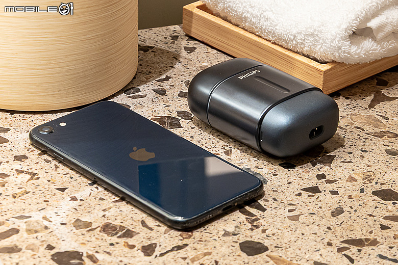 飛利浦 RQ903 / RQ901 / S902 攜帶型電鬍刀開箱｜口袋大小卻有旗艦刮感！隨身刮鬍新選擇