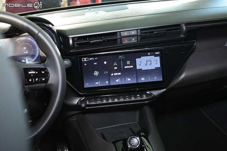 【採訪】Alfa Romeo Junior 正式發表,純電、油電雙動力建議售價139.8萬元起!