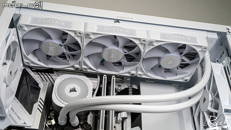 點我看大圖 【開箱】木紋靜謐氣息 | CORSAIR FRAME 4000D WOOD RS WHITE