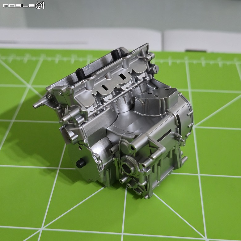 點我看大圖 🔧【模型新手也能輕鬆組 Part5】🏍️ 1/9 MENG MT-009S 1/9 BMW M1000RR 悅色版