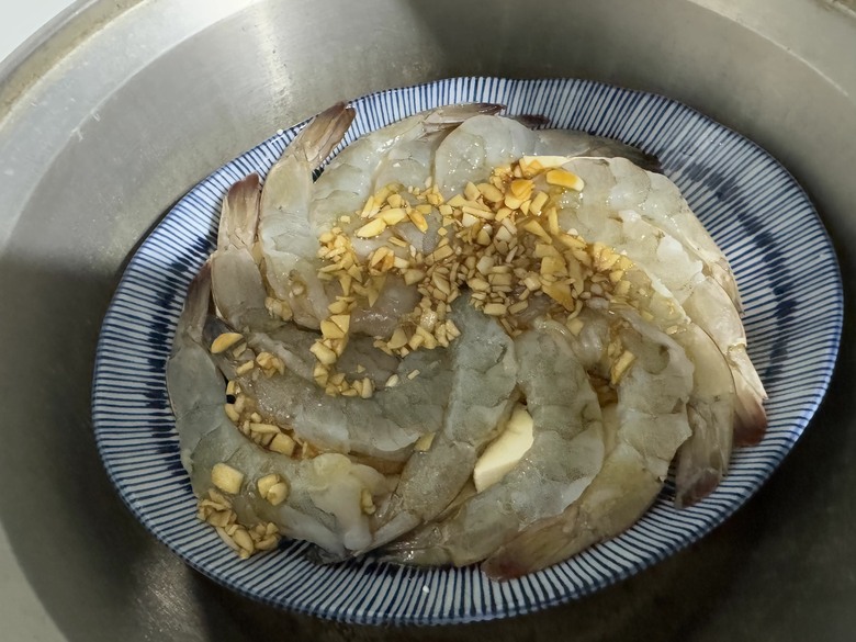 零失敗大菜!蒜蓉豆腐蒸蝦~只要會用電鍋,你也是大廚