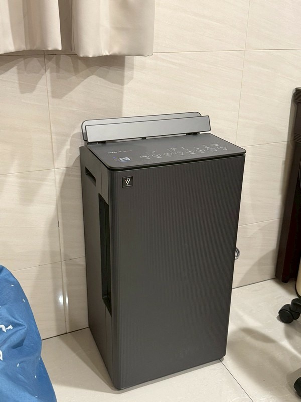 [開箱]夏普乾淨方T15FT除濕機 媽媽房間終於不再發霉...