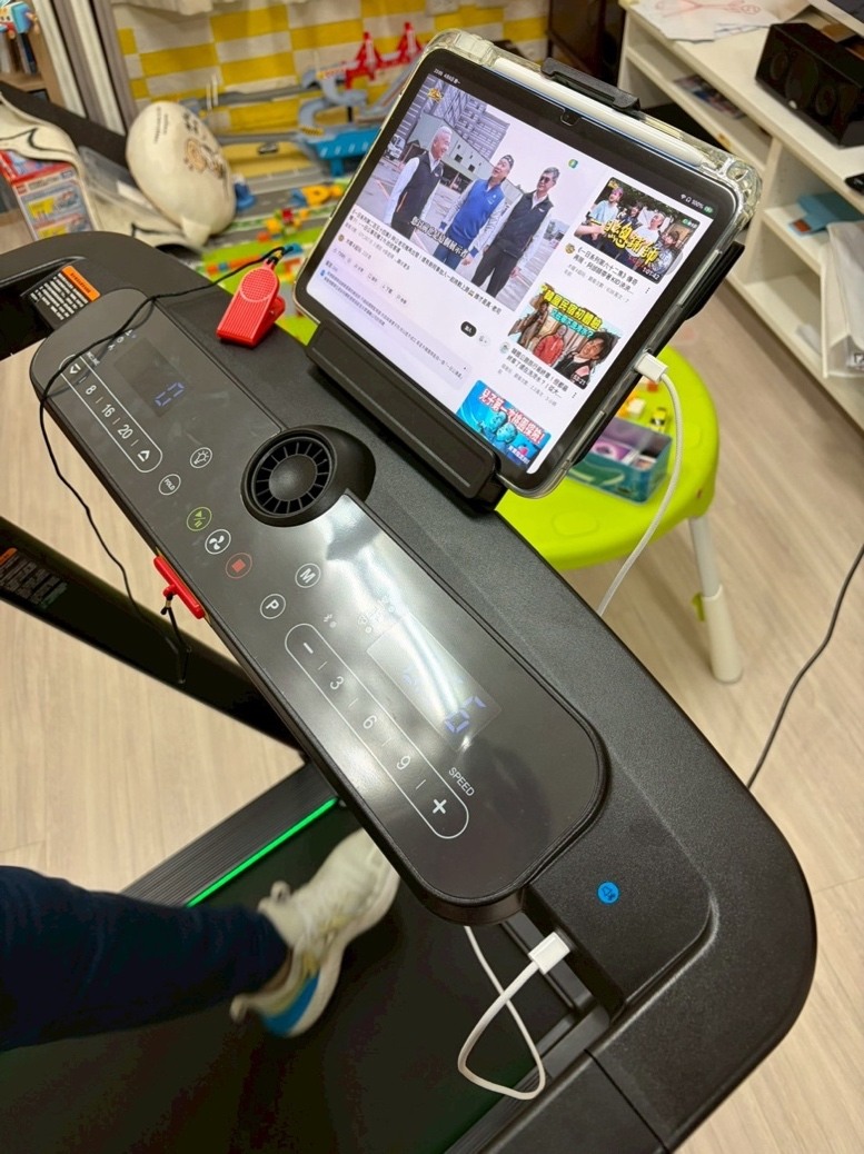 老公說他會認真跑,我才同意買的BGYM T306跑步機