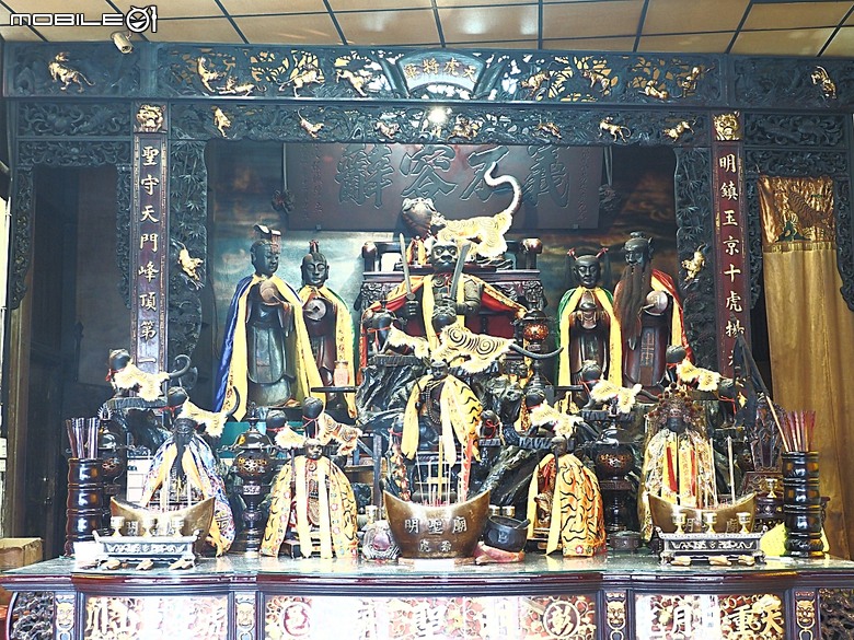 彰化 彰邑聖王廟(威惠宮)、大西門福德祠、彰邑關帝廟、彰邑慶安宮、懷忠祠、曇花佛堂、梨春園曲館 — 彰化市區古蹟探訪之一