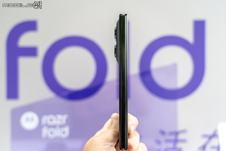 motorola 首款「大摺」razr fold 登台，12+256GB 售價 49,988 元