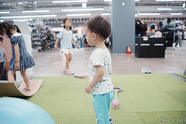 點我看大圖 Sony A7M4 與 Contax Vario-Sonnar T* 3.5-4.5/28-70 MMJ