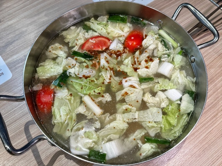 點我看大圖 四代傳承古早味!手炒沙茶爐清甜不膩,越煮越香,台中聚餐推薦