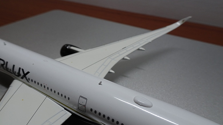 【開箱】1/400 金屬客機模型